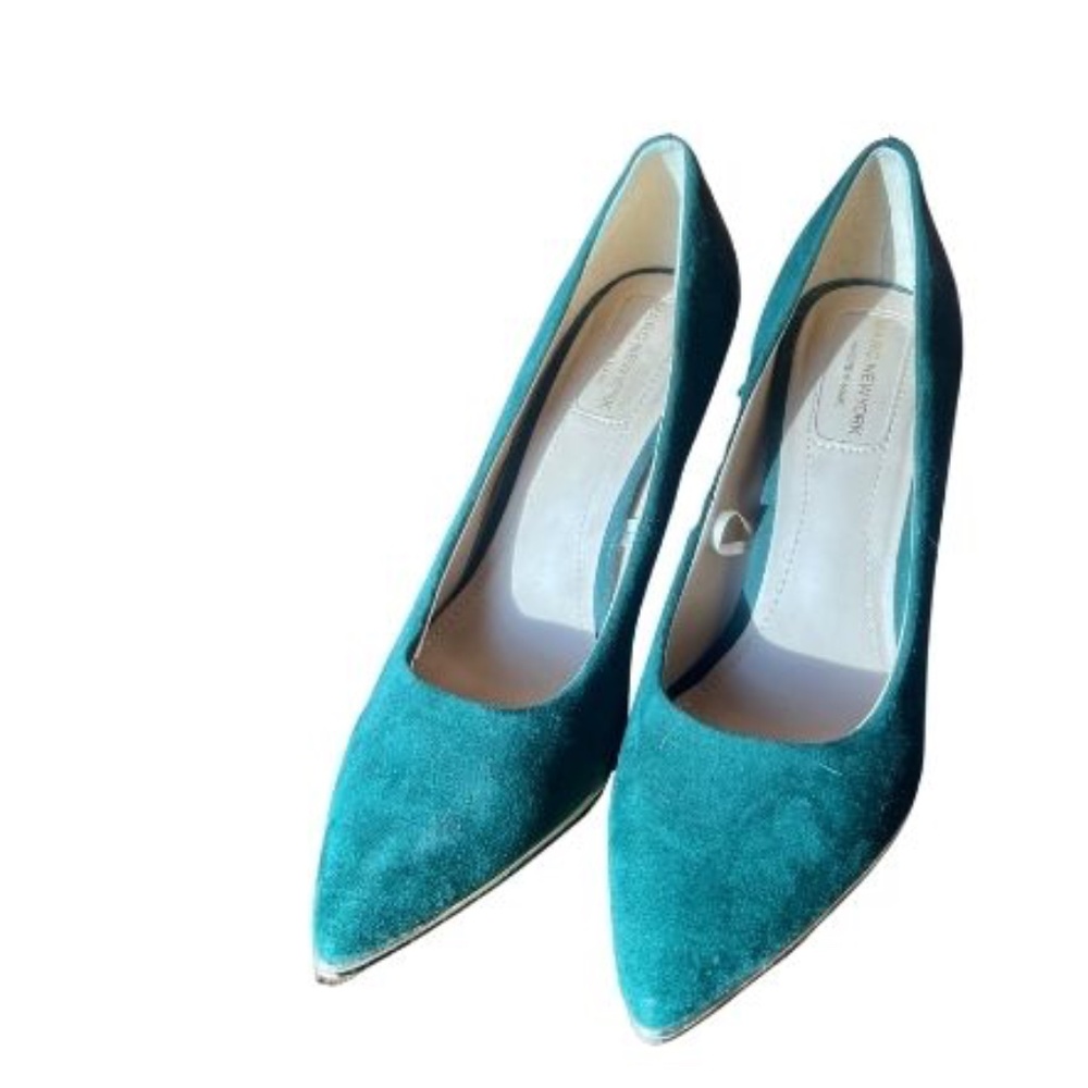 Green Velvet Pumps Size 6 Marc New York